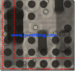 BGA錫球尺寸小于0.4mm，采用降低BGA內(nèi)圍襲球的錫膏量所得到X-Ray，稍微留意一下可以發(fā)現(xiàn)最外圈的錫量(圓的直徑)比其他內(nèi)圍的錫球上的錫量來得多一點點。也就是外圈的黑色圓形直徑比內(nèi)圈的圓形來得大一點點。