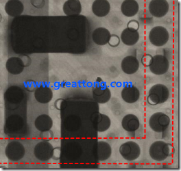 BGA錫球尺寸小于0.4mm，采用降低BGA內(nèi)圍襲球的錫膏量所得到X-Ray，稍微留意一下可以發(fā)現(xiàn)最外圈的錫量(圓的直徑)比其他內(nèi)圍的錫球上的錫量來得多一點點。也就是外圈的黑色圓形直徑比內(nèi)圈的圓形來得大一點點。