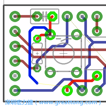 要在電路板正面進(jìn)行+5V信號線連結(jié)和其他連結(jié)點的布線工作是非常容易的，而重置信號線（信號線用來連結(jié)電路板正面左邊的重置開關(guān)）需要經(jīng)過一個可以通過電路板正反兩面的電路通道，這個通道是一個可以讓電路板正反兩面線路連接的一個小孔。