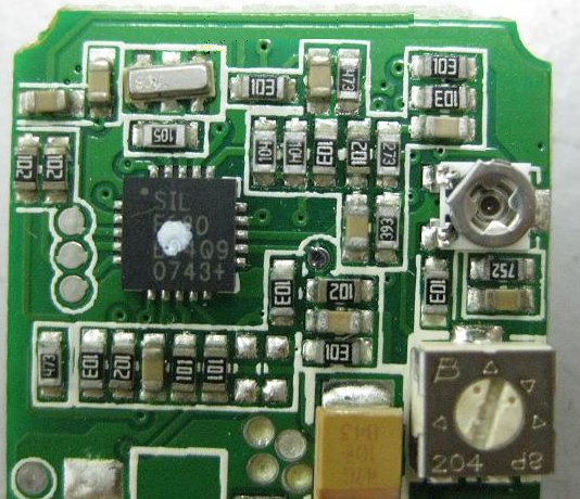 PCBA加工IC元件主要分為DIP及SMD兩大類，DIP 插件的IC，SMD (Surface Mount Device) 表面貼裝元件。